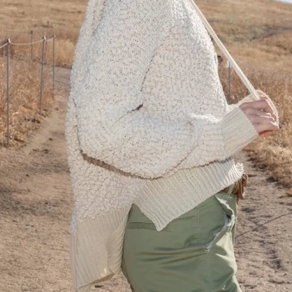 5⭐️ POL POPCORN HOODIE SWEATER