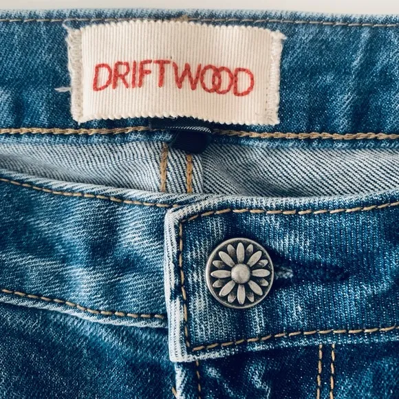 Driftwood Roxy Cropped Jeans Women Size 27 High Rise Light Wash Distressed