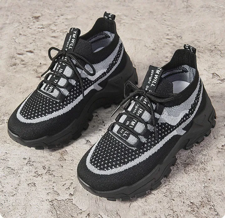 Durable Casual DAD Sneakers for Women Featuring Soft Cushioned Design