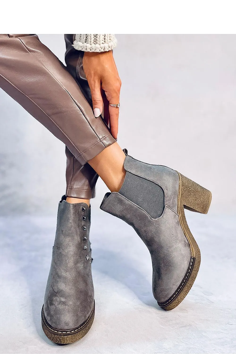 Heel boots