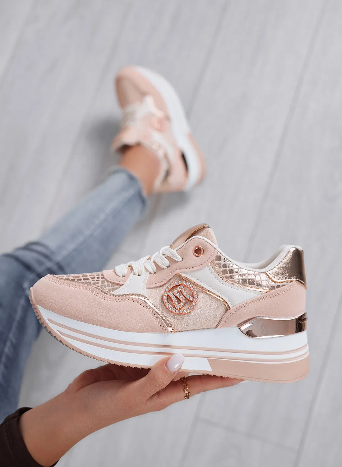 JENNY - Sneakers rosa con zeppa e dettagli metallizzati