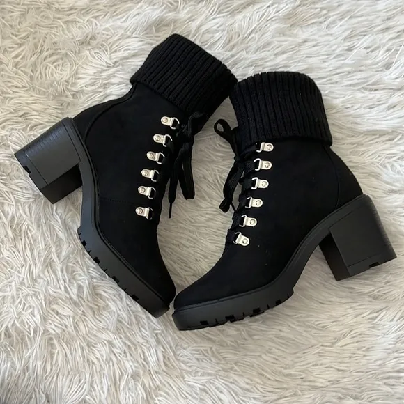 Justfab Women’s Camber Fold-Over Lace-Up Bootie in black size 7