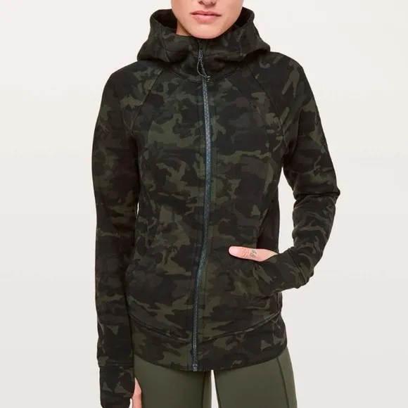 Lululemon Scuba Hoodie Camo size 6