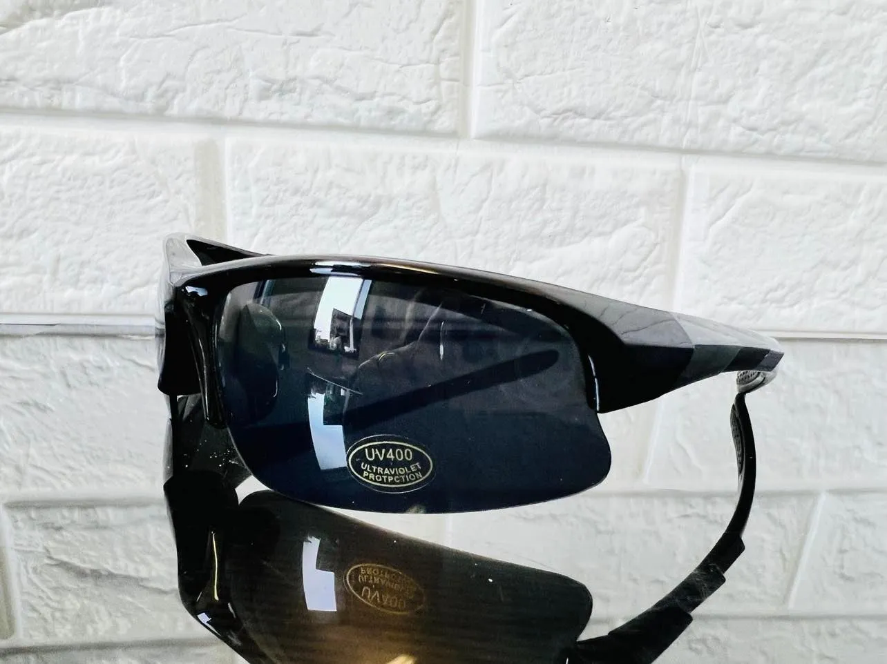 New Designer Rep. Sunglasses, 400 UV Protection! Stylish Gradient Lenses! Unisex, Black - Retails $40 