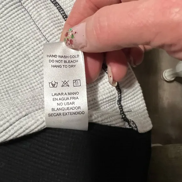 NWT Doe &amp; Rae Black and Gray Open Cardigan
