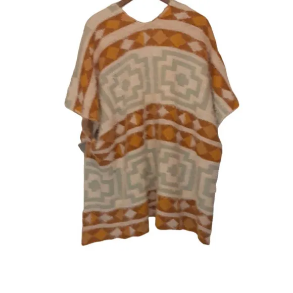 NWT - Free People Diamondback Cozy Kimono Poncho Soft Southwest Boho Ivory O/S