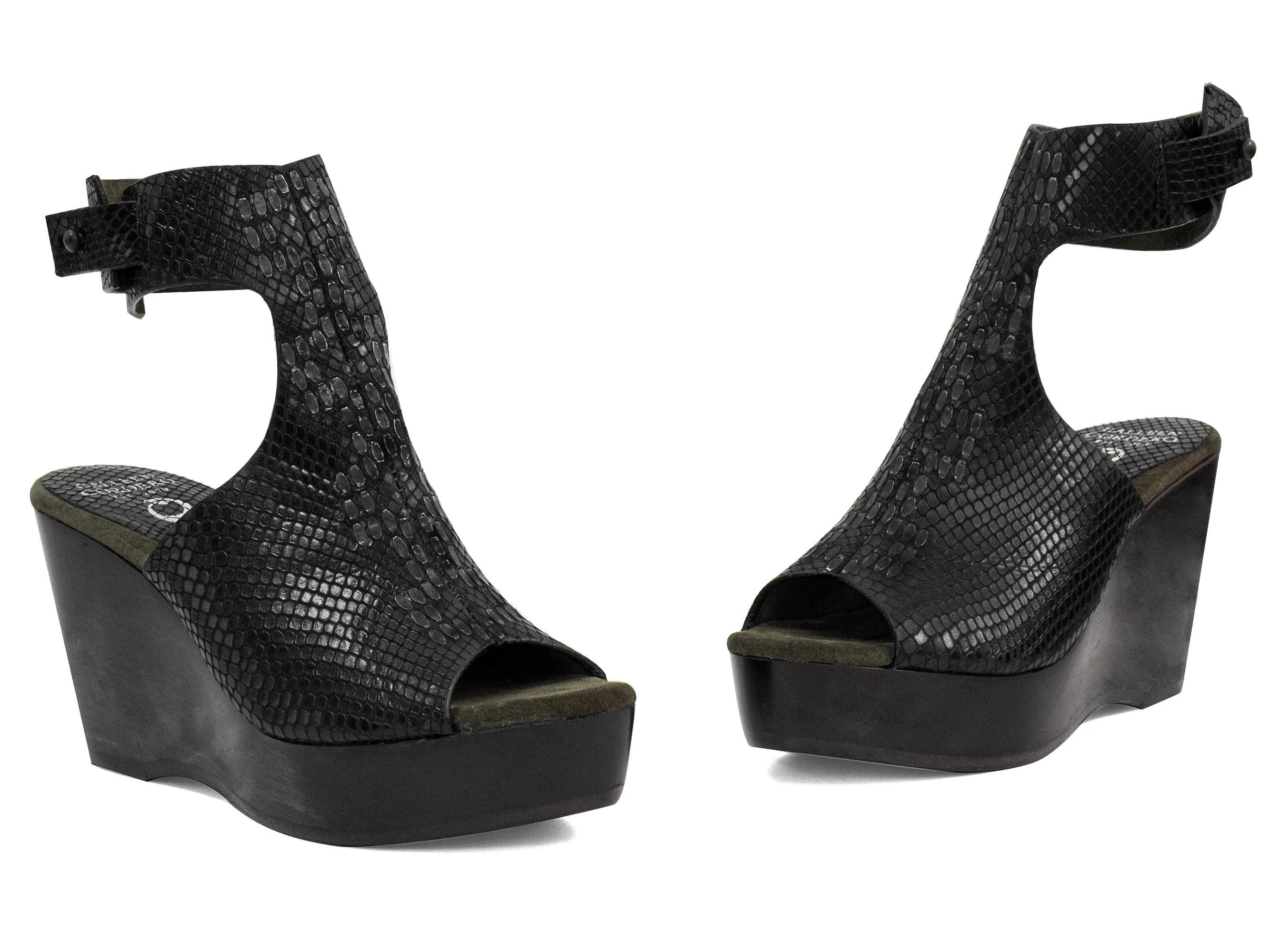 Pia A50 Wedge