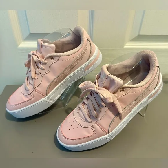 💗”Puma” Baby Pink Women’s Leather Lace Up Soft Foam Sneakers Size 9💗