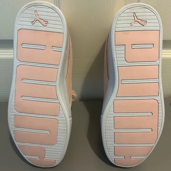 💗”Puma” Baby Pink Women’s Leather Lace Up Soft Foam Sneakers Size 9💗
