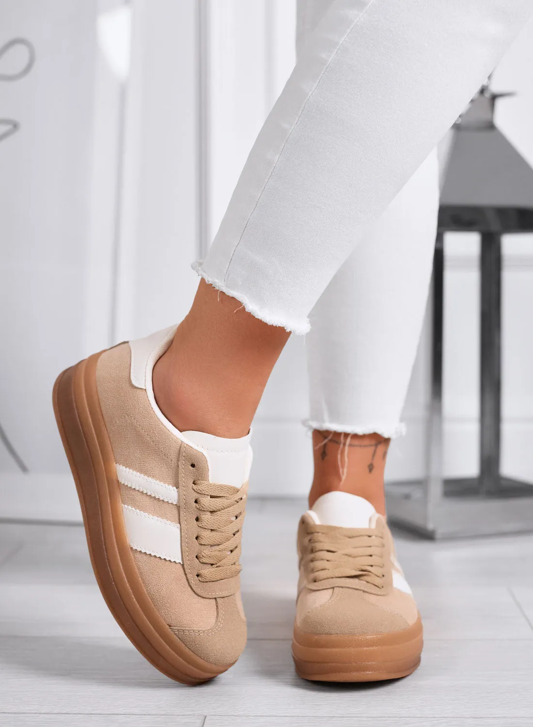 ROGER - Sneakers Platform Beige Scamosciate con Dettagli Bianchi