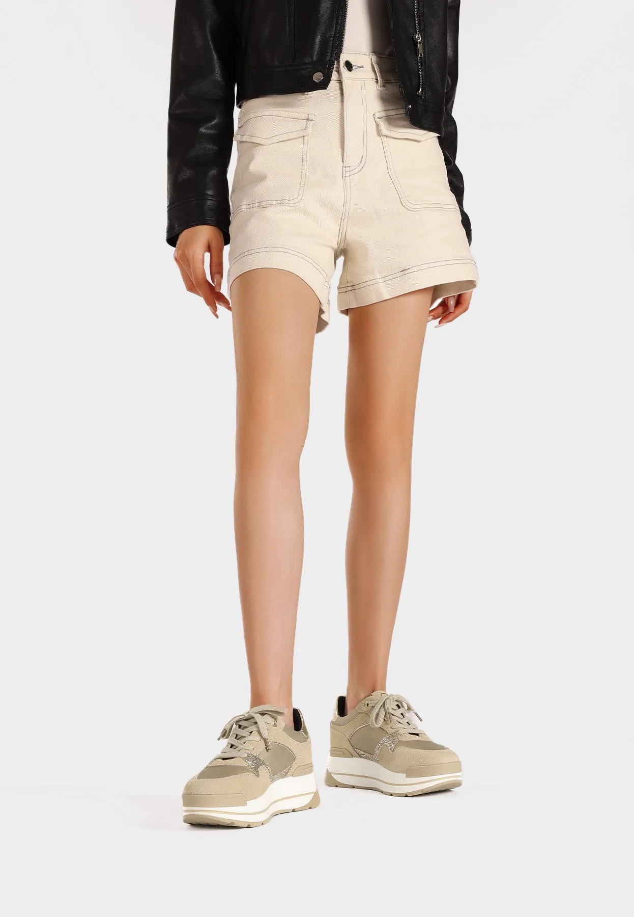 Sneakers in vera pelle con suola alta QH8005