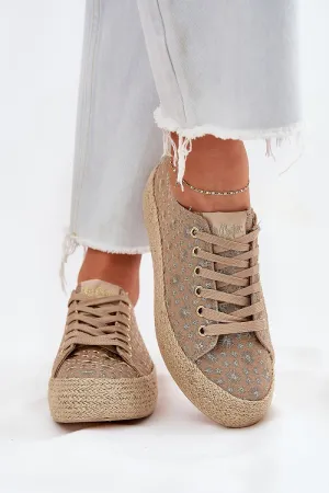 Sneakers Step in style
