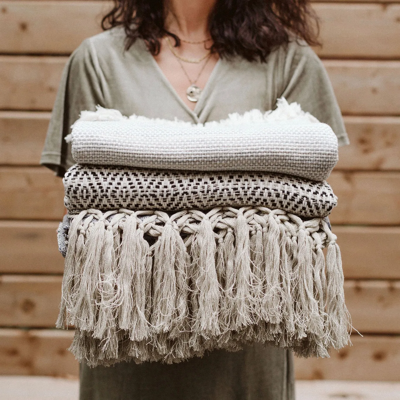 Soft Winter Tassel Throw