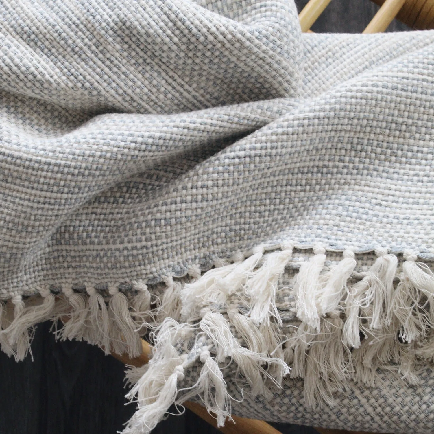 Soft Winter Tassel Throw