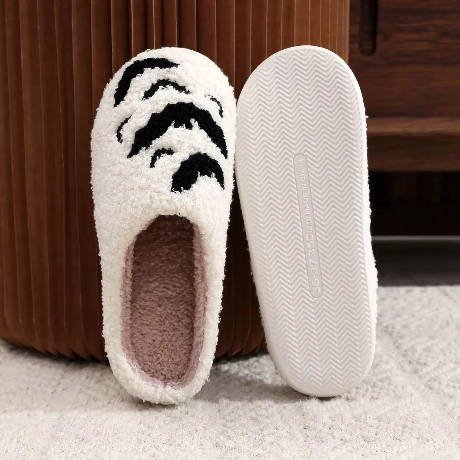 Thick-soled Cozy Furry Cotton Slippers For Women And Men