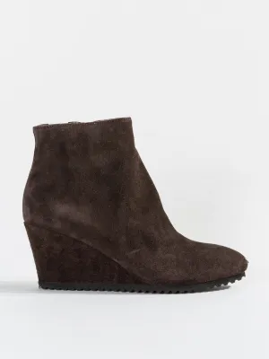 velour wedge - brown