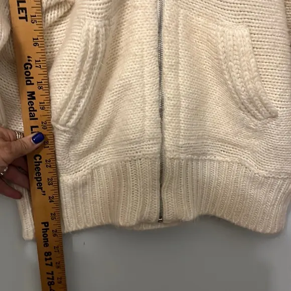 Women’s Venus Oversized Hooded Cream Knit Sweater Front Pockets Zippered Sz M/L